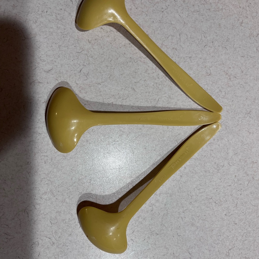 Set of Three Yellow Tupperware Condiment Spoons - Picture 3 of 5